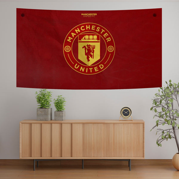 Minimal Manchester United Crest Tapestry